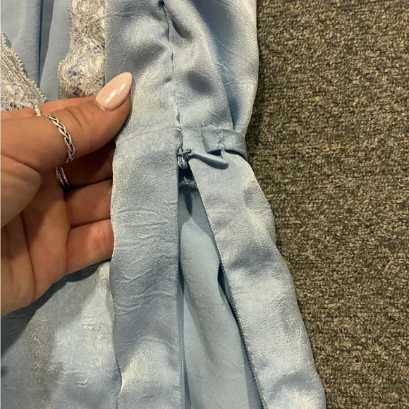 One Clothing Sky Blue Sleeveless Lace Trim Top Size XS - Picture 3 of 4